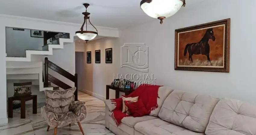 Sobrado à venda, 3 quartos, 1 suíte, 4 vagas, Parque Oratório - Santo André/SP