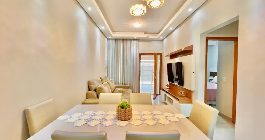 Casa quase 100% térrea à venda – chave fácil (área gourmet no pavimento inferior)