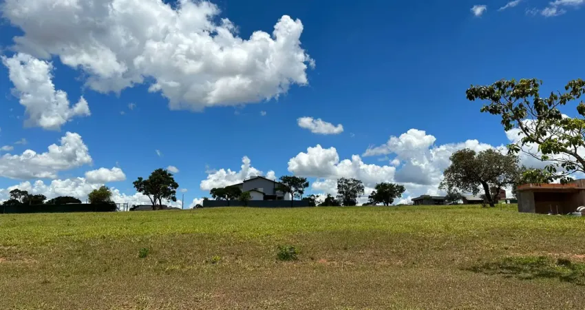 Terreno em condomínio fechado à venda na Riviera de Santa Cristina III, Itaí