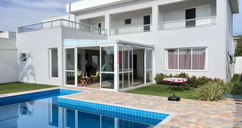 Imperdível casa de alto padrão no Portal das Estrelas, Boituva-SP: 3 quartos, 2 suítes, 3 salas, 2 banheiros, 4 vagas e 200 m²!