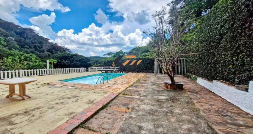 Casa 4 quartos sendo 1 suíte, 4 vagas de garagem para locação no condomínio Ouro Velho Mansões