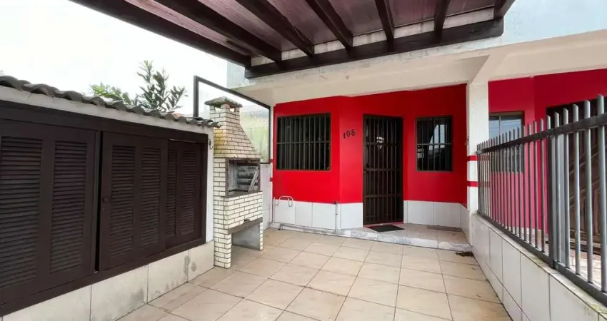 Excelente duplex com sacada em região de moradores em Tramandaí
