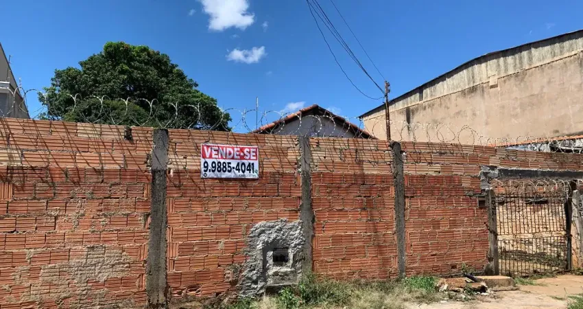 Vende se lote- 600 metros Abadia........................