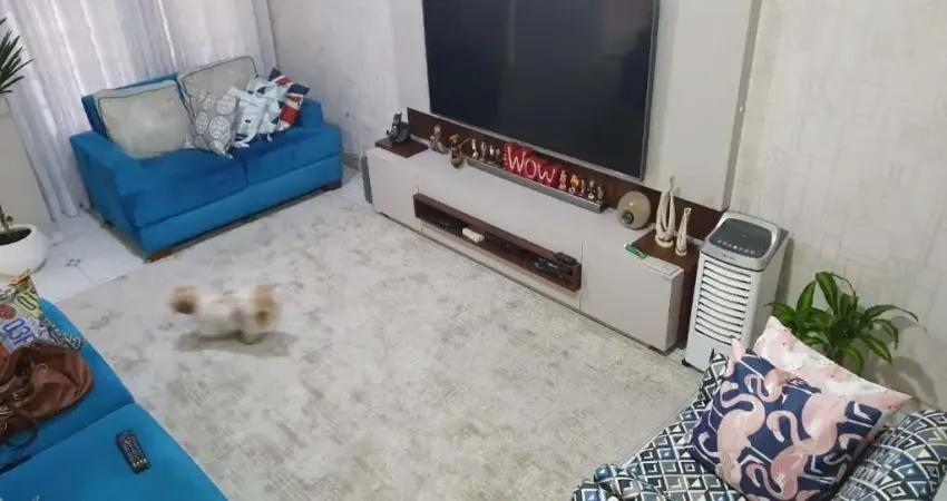 Sobrado com 3 dormitórios, suíte e churrasqueira - próximo ao shopping central