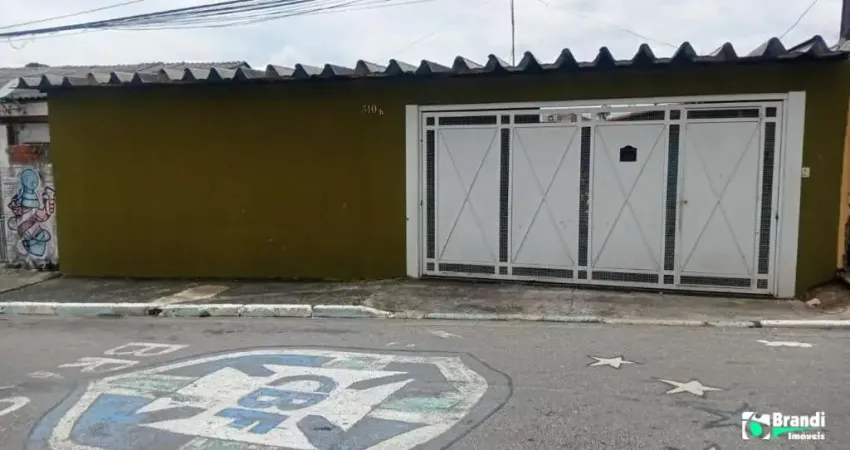 Imóvel com 02 residências, 04 vagas, próximo ao metro Vila União e Jardim Planalto.