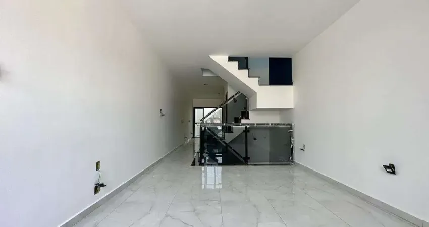 Excelente sobrado na Vila Bela 03 dormitórios 110m²!