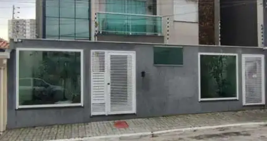 'conforto e tradição: apartamento de 2 dormitórios em uma rua sossegada'