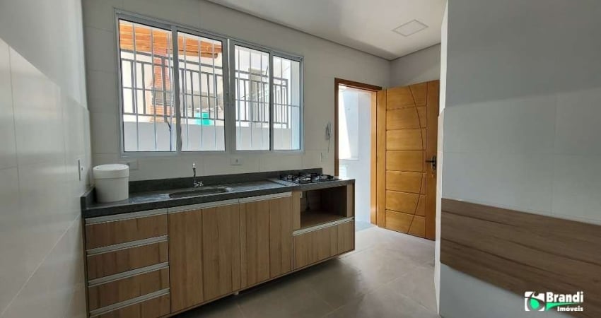 2 dormitórios, sala, cozinha , banheiro grande , pequena lavanderia- Vila Bela