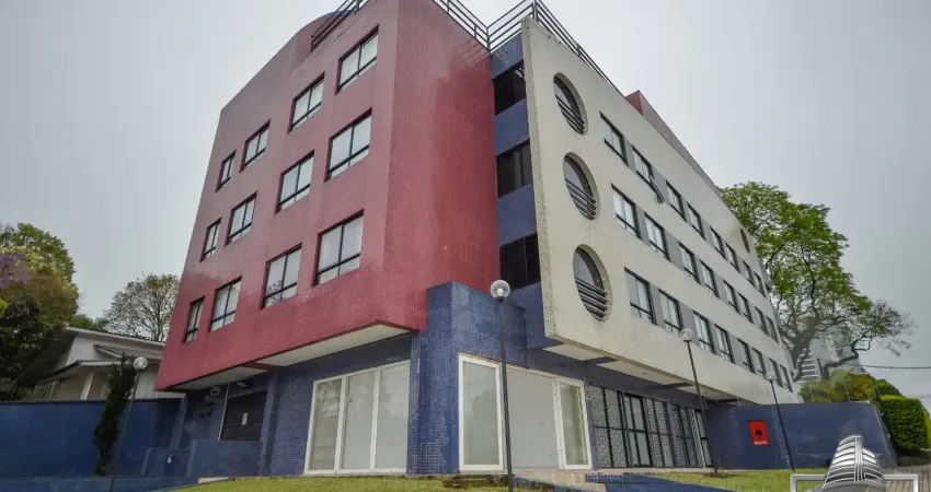 Lojas comerciais no campina do siqueira com área total de 99m2