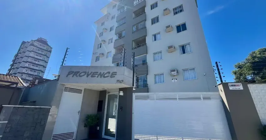 Apartamento semimobiliado com suíte, sacada com churrasqueira e 2 vagas no bucarein!