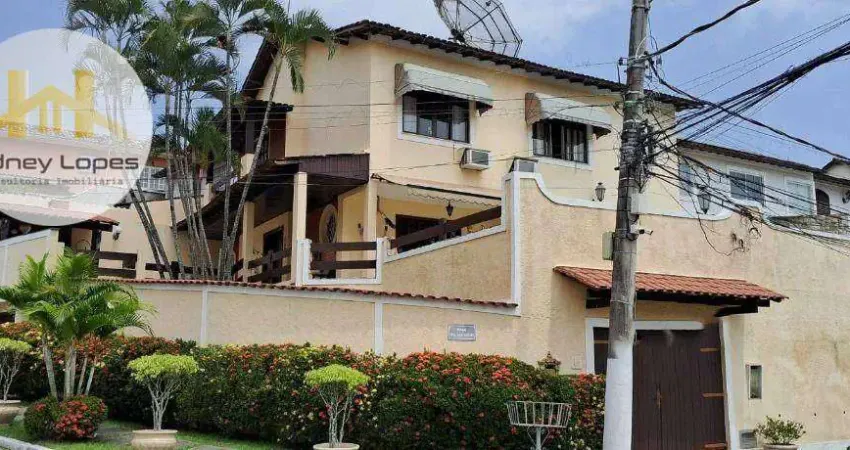 Linda casa (409m²) com 4 quartos em condomínio fechado (ville montagne) na freguesia!