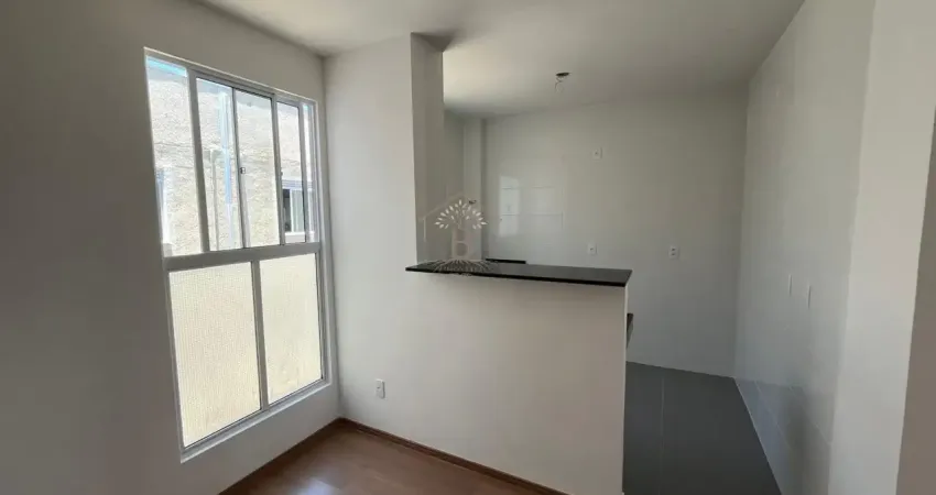 Apartamento de 2 dormitórios à venda em condomínio clube no Sertão do Maruim