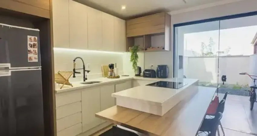 Casa com 3 quartos à venda na Rua Vinte e Oito de Agosto, Centro, Guaramirim