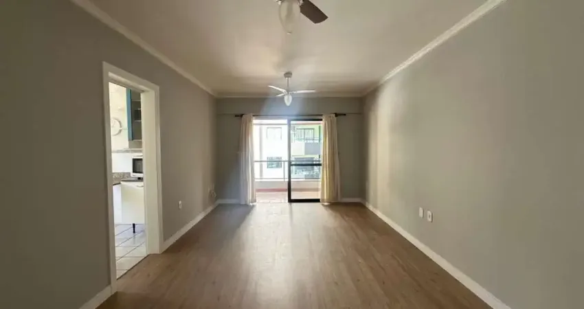 Apartamento no Edifício Golden Gate à venda no centro de Balneário Camboriú