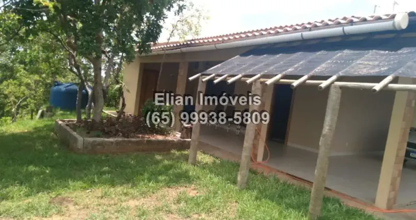 Chácara com casa com excelente vista, e 100m de beira de Rio na região