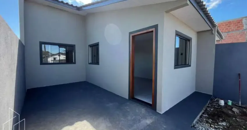 Casa com excelente sobra de terreno nos fundos-Lagoa Dourada