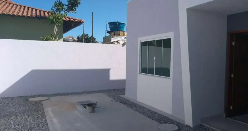 Casa para Venda em Rio das Ostras, Jardim Marilea, 2 dormitórios, 1 suíte, 1 banheiro, 1 vaga