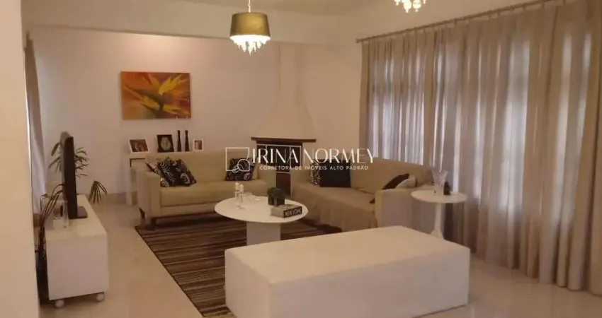 Sobrado com á venda 4 Dormitórios sendo 1 suite, 324m² - Santa Maria, São Caetano do Sul/SP.