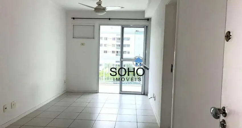 Apartamento com 2 dormitórios à venda, 64 m² por R$ 400.000 - Camorim - Rio de Janeiro/RJ