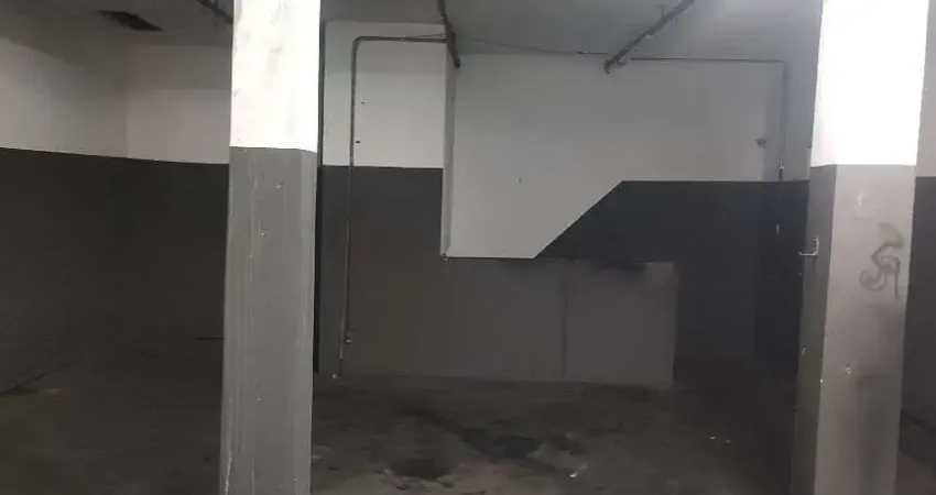 Galpão Comercial para Aluguelna região da Vila Alpina — 300 m² Venha conferir