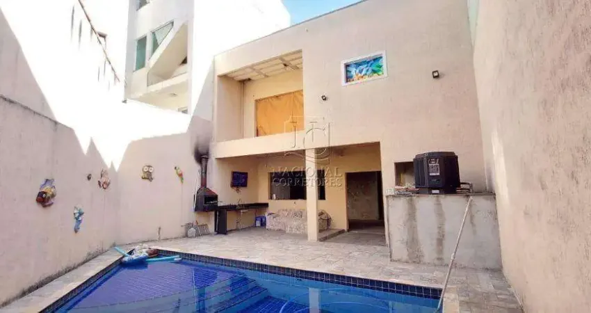Sobrado com 3 dormitórios à venda, 400 m² por R$ 958.000,00 - Utinga - Santo André/SP