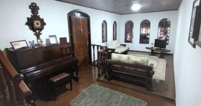 Sobrado com 3 dormitórios à venda, 225 m² por R$ 820.000,00 - Vila Curuçá - Santo André/SP