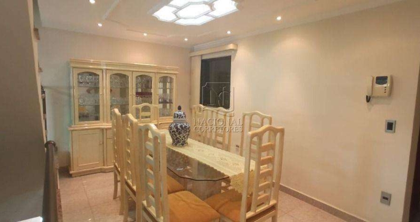 Sobrado com 3 dormitórios à venda, 200 m² por R$ 852.000,00 - Parque das Nações - Santo André/SP