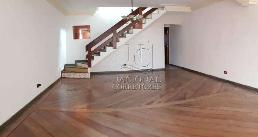Sobrado com 3 dormitórios à venda, 257 m² por R$ 850.000,00 - Parque Jaçatuba - Santo André/SP