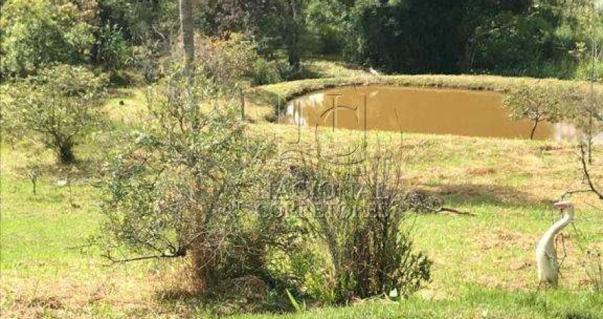 Sítio com 2 dormitórios à venda, 42000 m² - Penhinha - Arujá/SP