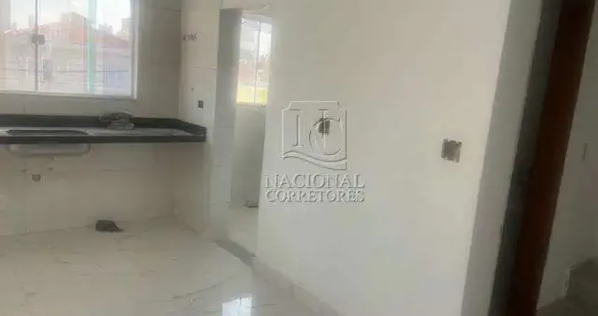 Sobrado à venda no bairro de utinga, condomínio lucio, 110 m² de área construída