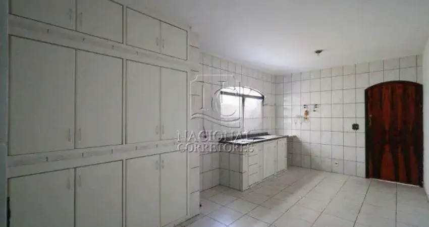 Sobrado para aluguel, 3 quartos, 1 suíte, 2 vagas, Jardim Marek - Santo André/SP