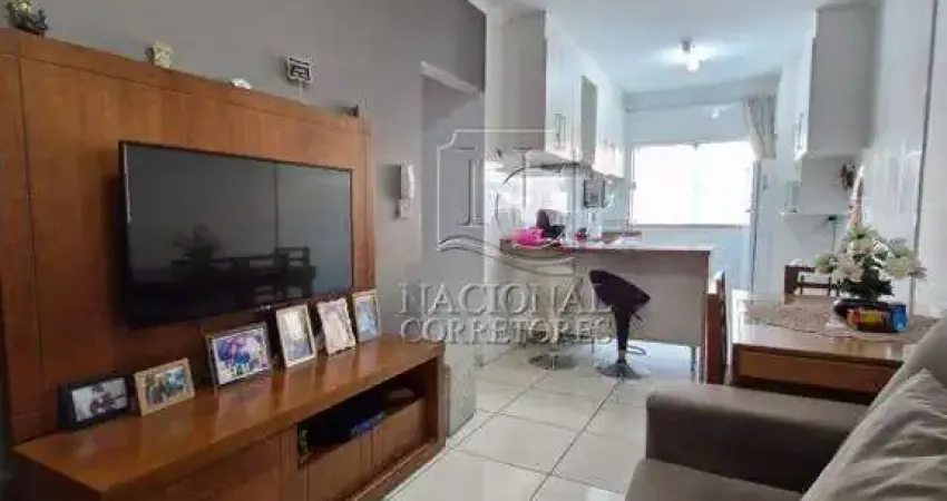 Apartamento sem condomínio à venda no Parque Oratório, com elevador, 3 dormitórios e ampla vaga coberta