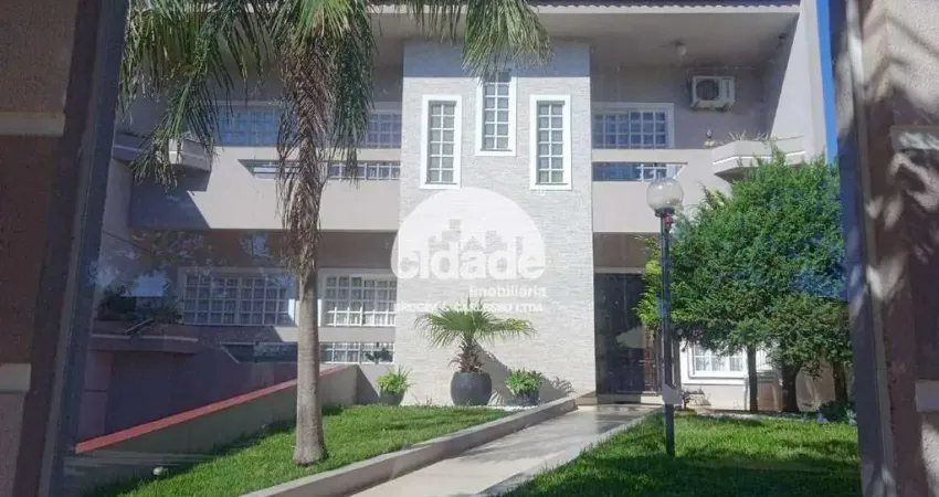 Sobrado à venda, 3 quartos, 1 suíte, 3 vagas, Maria Luiza - Cascavel/Pr