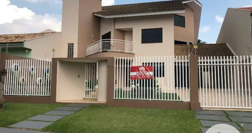 Sobrado à venda, 3 quartos, 2 suítes, 4 vagas, Country - Cascavel/Pr