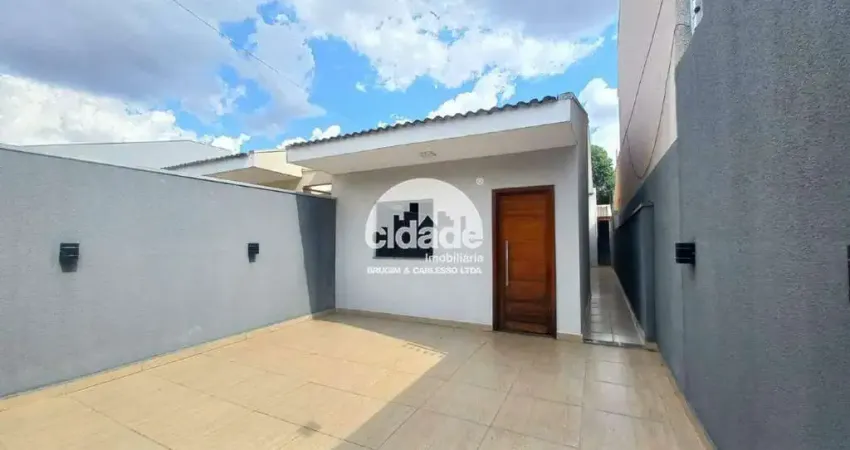 Casa Nova à venda com 1 suíte, 2 quartos e 2 vagas de garagem, no bairro Pioneiros Catarinenses, em Cascavel/PR