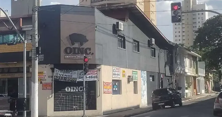 Casa Comercial com 146m de area construida, não tem vaga de garagem,