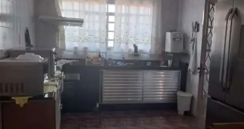 Casa com 3 dormitórios à venda, 280 m² por R$ 540.000 - Centro - Pirassununga