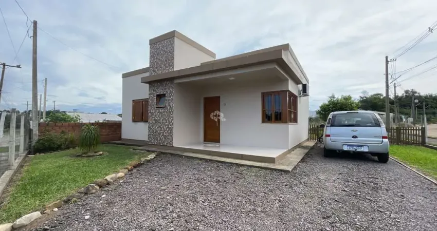 Alvenaria semimobiliada de esquina com 2 dormitórios em Vera Cruz