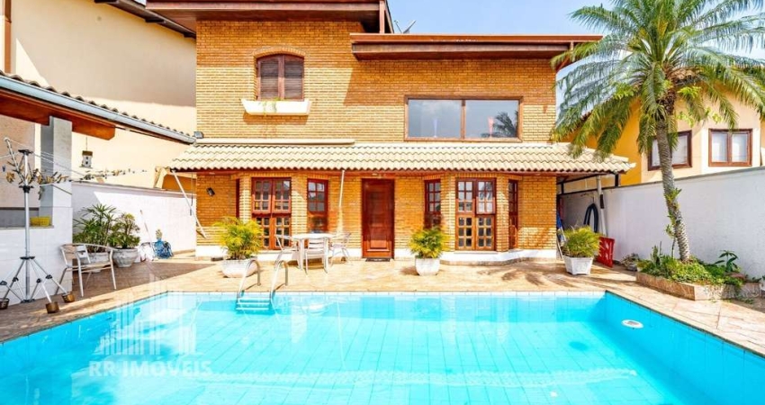 RR8195 Casa 360m² CONDOMÍNIO RESIDENCIAL 9 - OPORTUNIDADE - 4 Dorms 4 Vagas - Santana de Parnaíba, SP - ALPHAVILLE - Ótima Localização