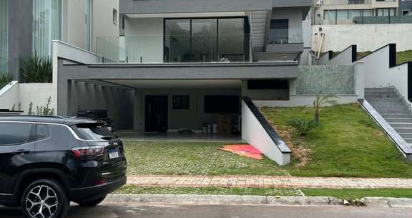 RR8224 Casa 360m² CONDOMÍNIO RESIDENCIAL ITAHYÊ - OPORTUNIDADE - 4 Suítes 4 Vagas - Santana de Parnaíba, SP - Ótima Localização - PROX DE ALPHAVILLE
