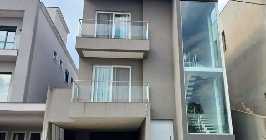 Rr8869 casa 250m² condomínio new ville - opoetunidade - 4 dorms 4 vagas - santana de parnaíba, sp - ótima localização - suru - prox alphaville