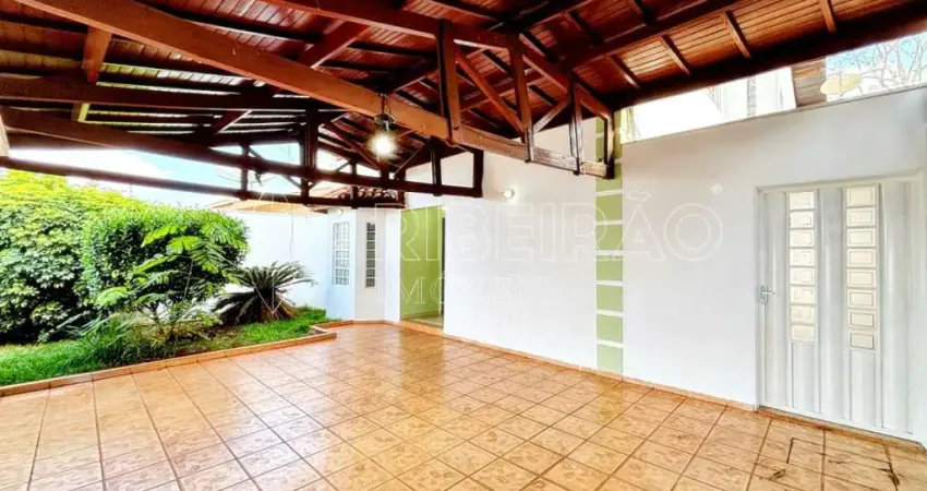 Sobrado no bairro ribeirânia, 03 dormitórios com armários planejados sendo 01 suite, piscina, churrasqueira e 04 vagas de garagem.