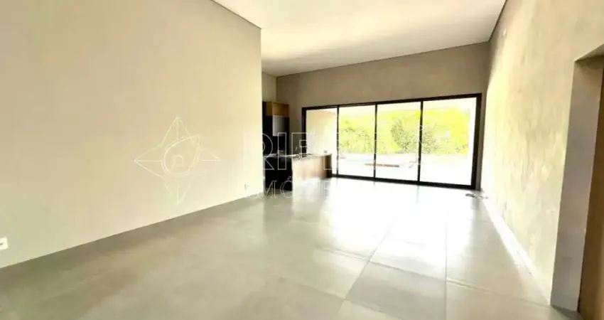 Casa térrea 3 suítes e piscina à venda condomínio arara verde