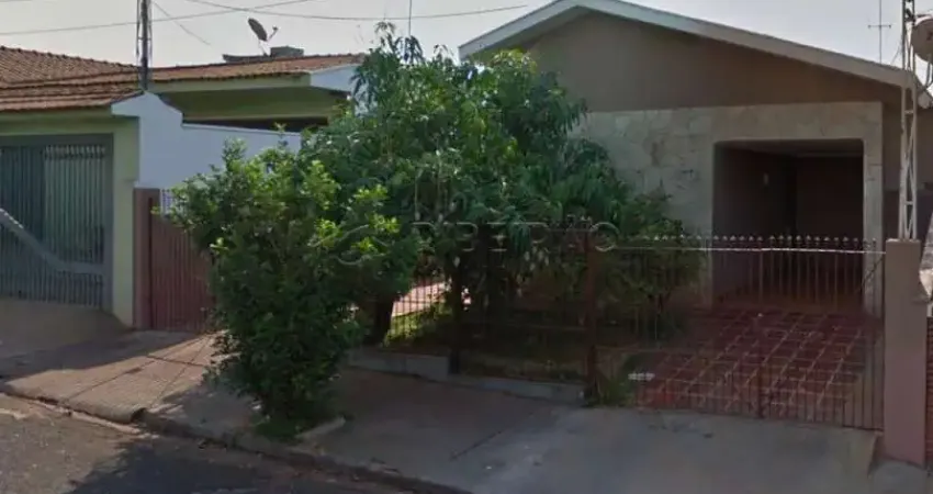 Casa térrea com 03 dormitórios sendo 01 suíte no jardim paulistano