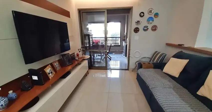 Apartamento no Bairro Jd. Botânico com 03 dormitórios, armários planejados sendo 02 suites, varanda gourmet, 02 vagas de garagem.