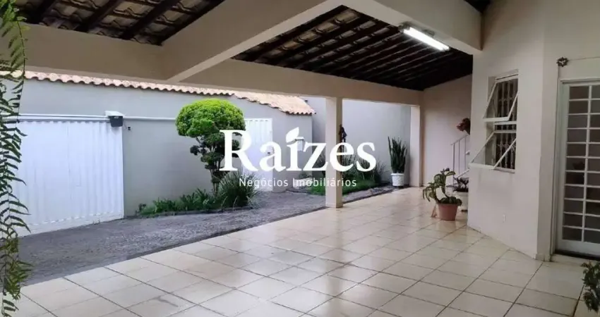 Casa com 5 quartos à venda em Carajás, Uberlândia