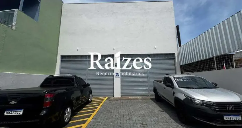 Galpão com excelente localização com 245 m², bairro Jardim Patrícia Uberlândia MG.
