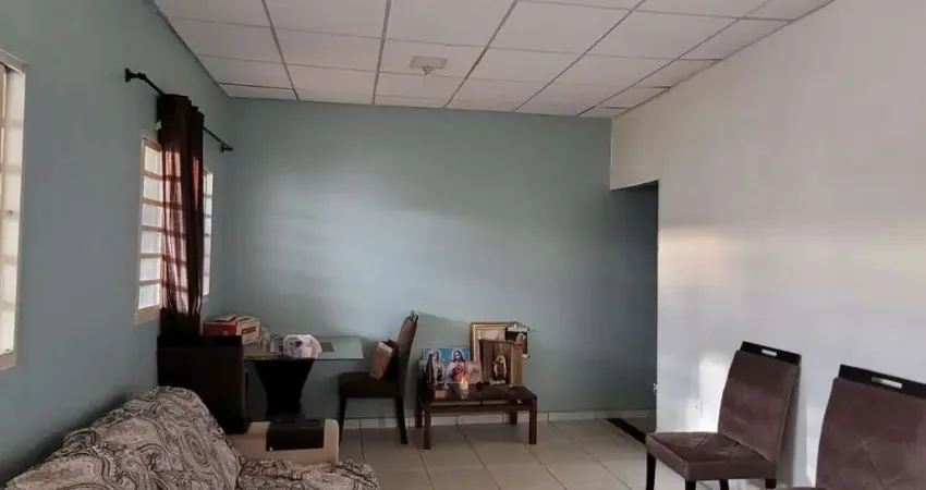 Casa 3 dormitórios para Venda em Brasília, Quadras Econômicas Lúcio Costa (Guará), 3 dormitórios, 1 suíte, 2 banheiros, 3 vagas