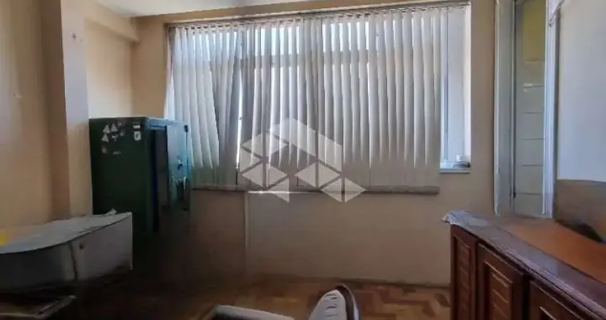 Sala comercial para venda na Galeria Malcon com 21 m² privativos no Centro Histórico de Porto Alegre/RS.