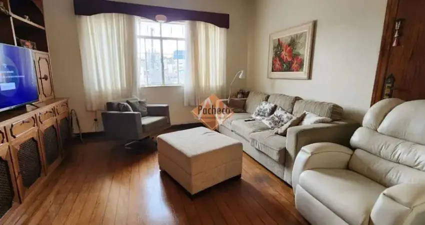 Sobrado com Edícula na Penha com 03 dormitórios, 02 vagas, 300m², R$ 1.500.000,00.